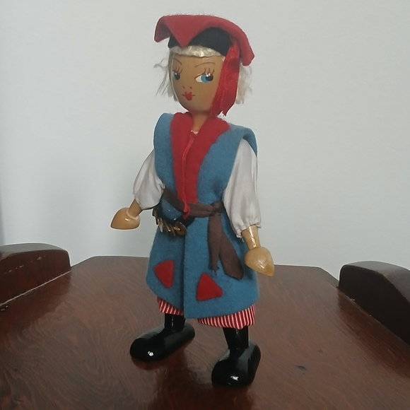 Vintage Polish Folk Art Wooden Peg Doll Hand Painted - Picture 3 of 10